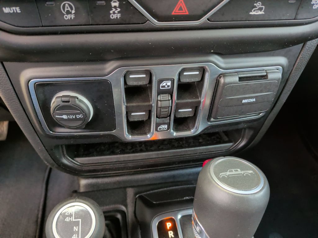 Used 2022 Jeep Gladiator Overland w/ Popular Equipment Package AWD/4WD image 20