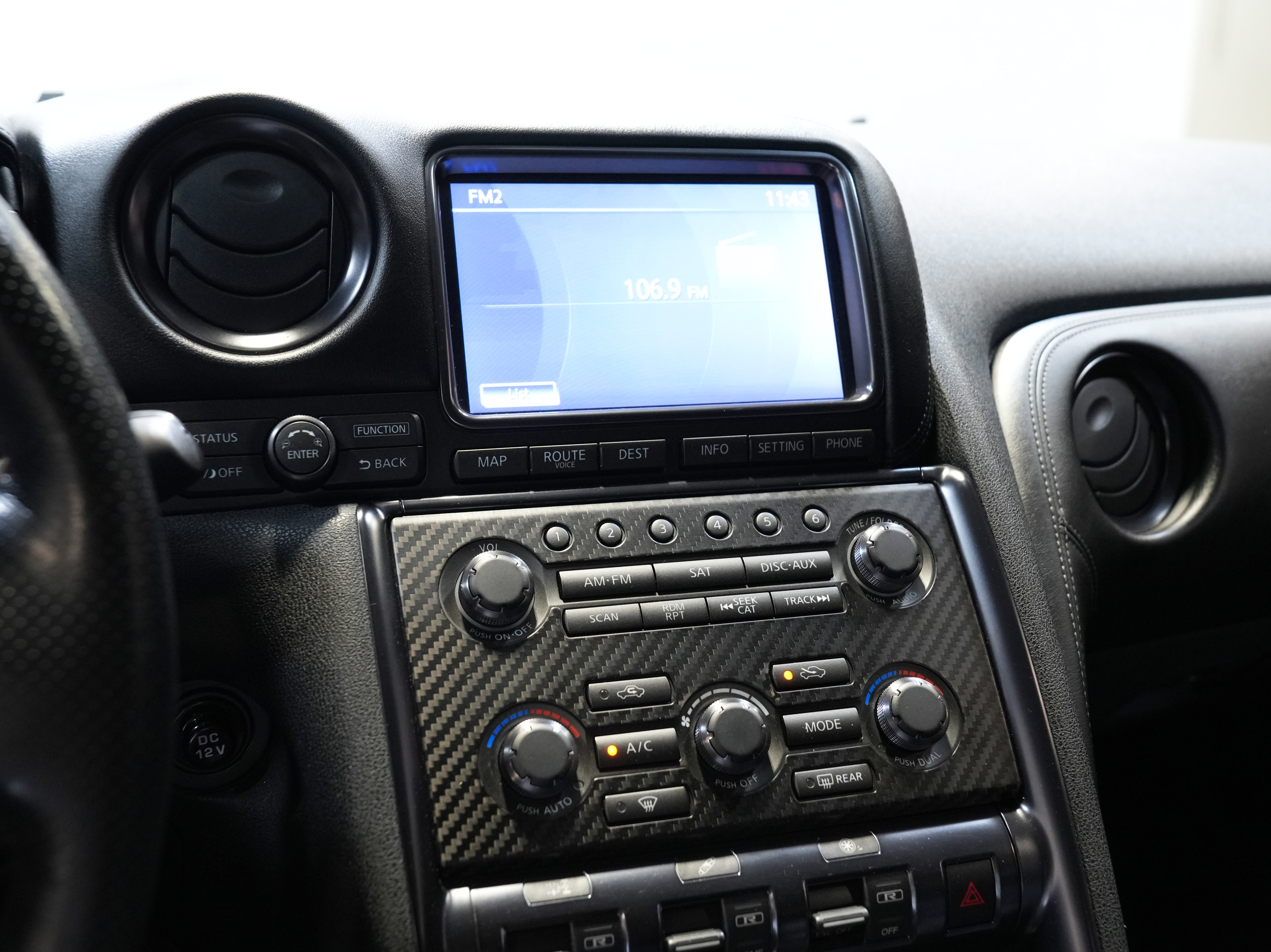 Used 2013 Nissan GT-R Premium AWD/4WD image 37