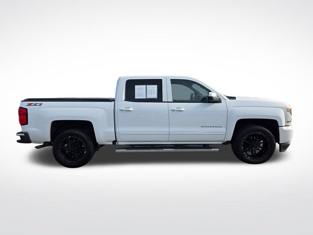 Used 2018 Chevrolet Silverado 1500 LT w/ All Star Edition AWD/4WD image 2