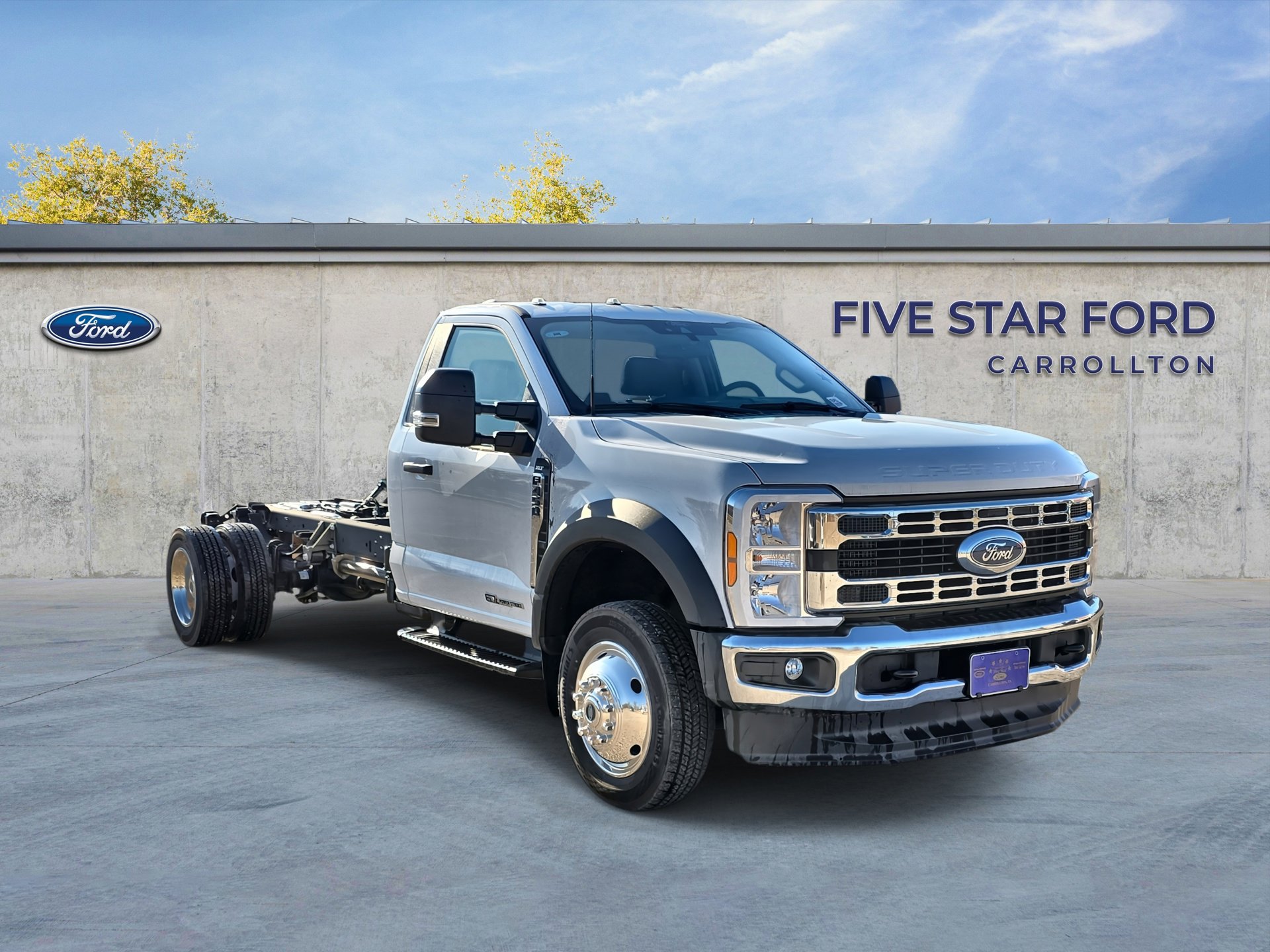 Used 2024 Ford F450 XLT w/ XLT Value Package image 1