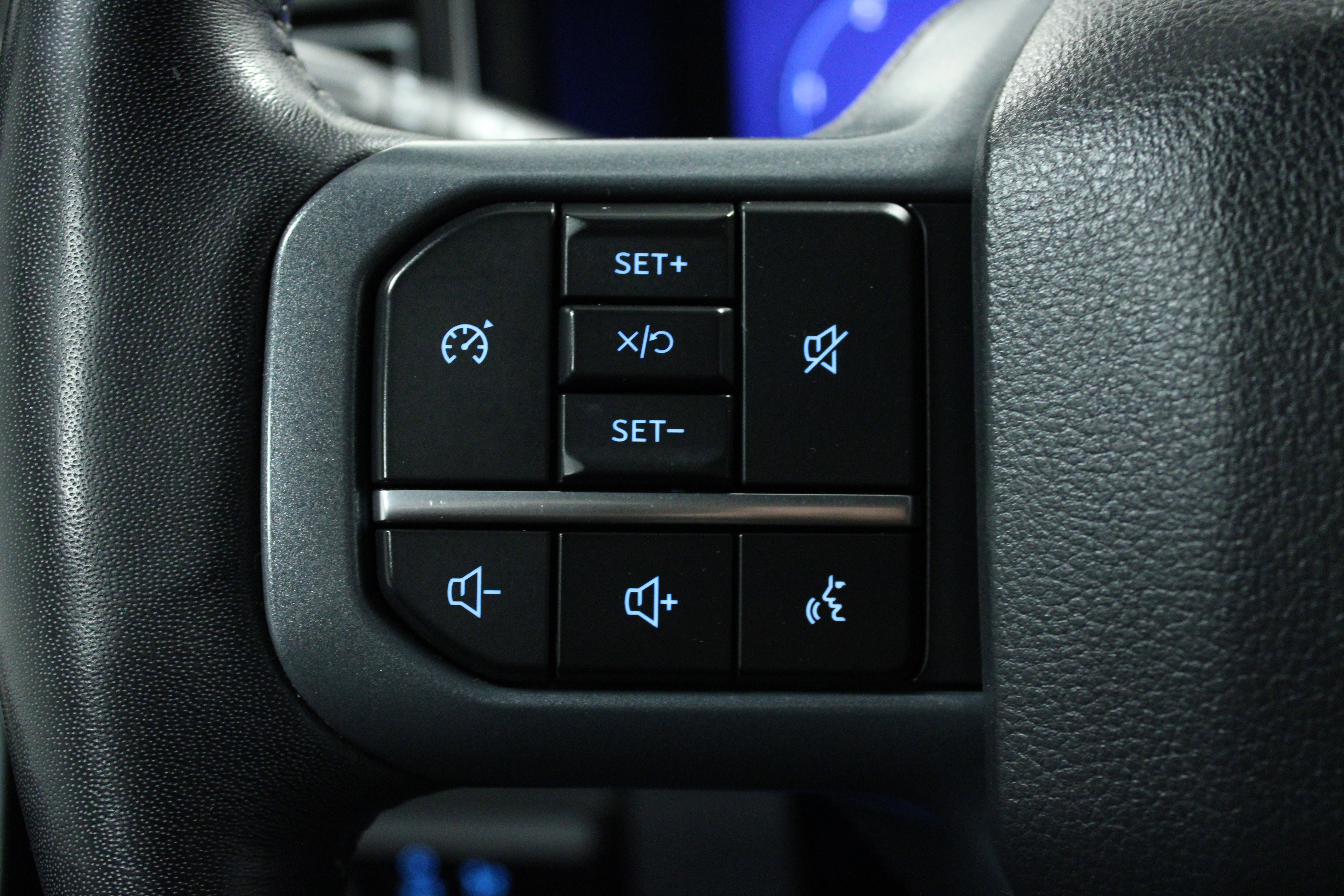 Used 2024 Ford F350 Lariat w/ Chrome Package image 20