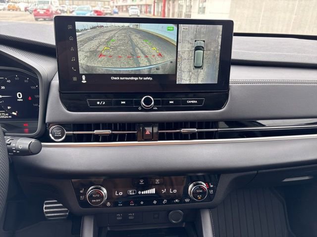 Used 2025 Mitsubishi Outlander SEL AWD/4WD image 16