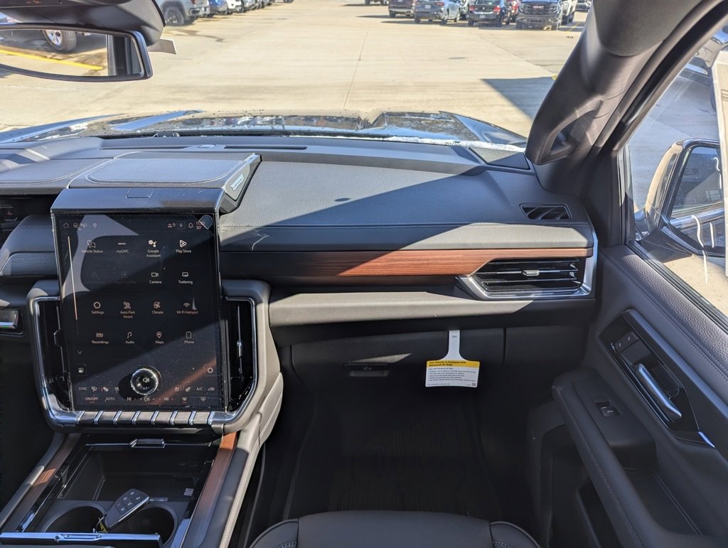 New 2026 GMC Yukon XL Denali image 4