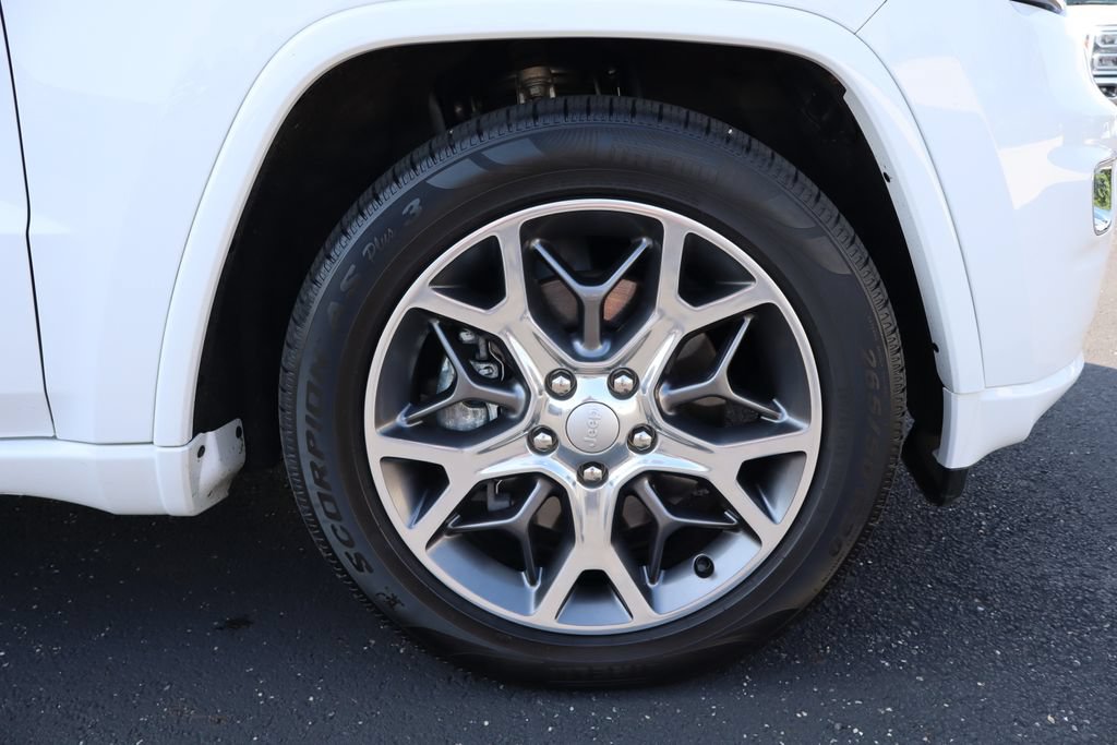 Used 2021 Jeep Grand Cherokee Overland AWD/4WD image 16