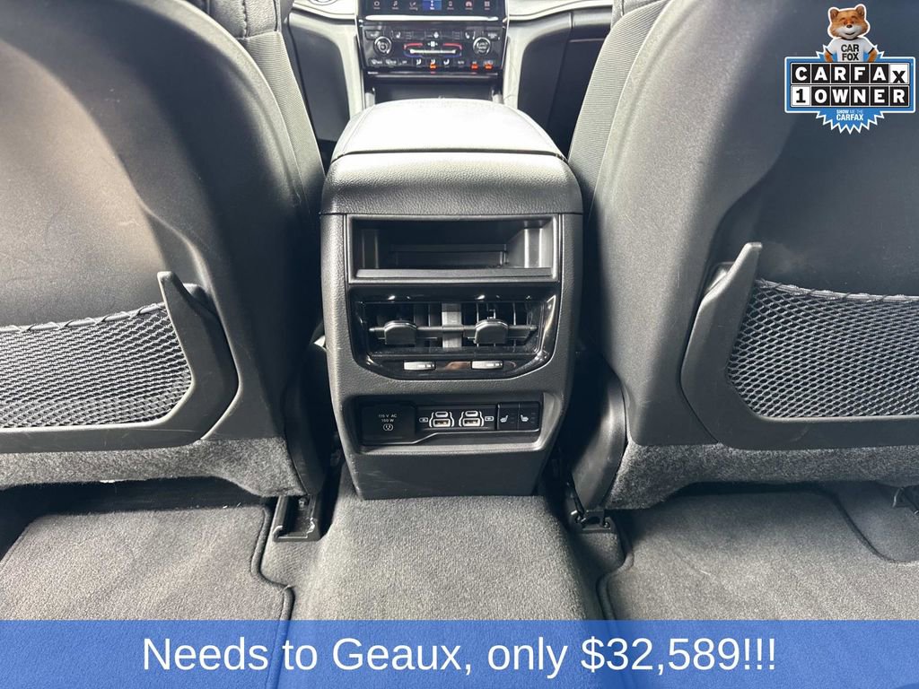 Used 2024 Jeep Grand Cherokee Limited image 32