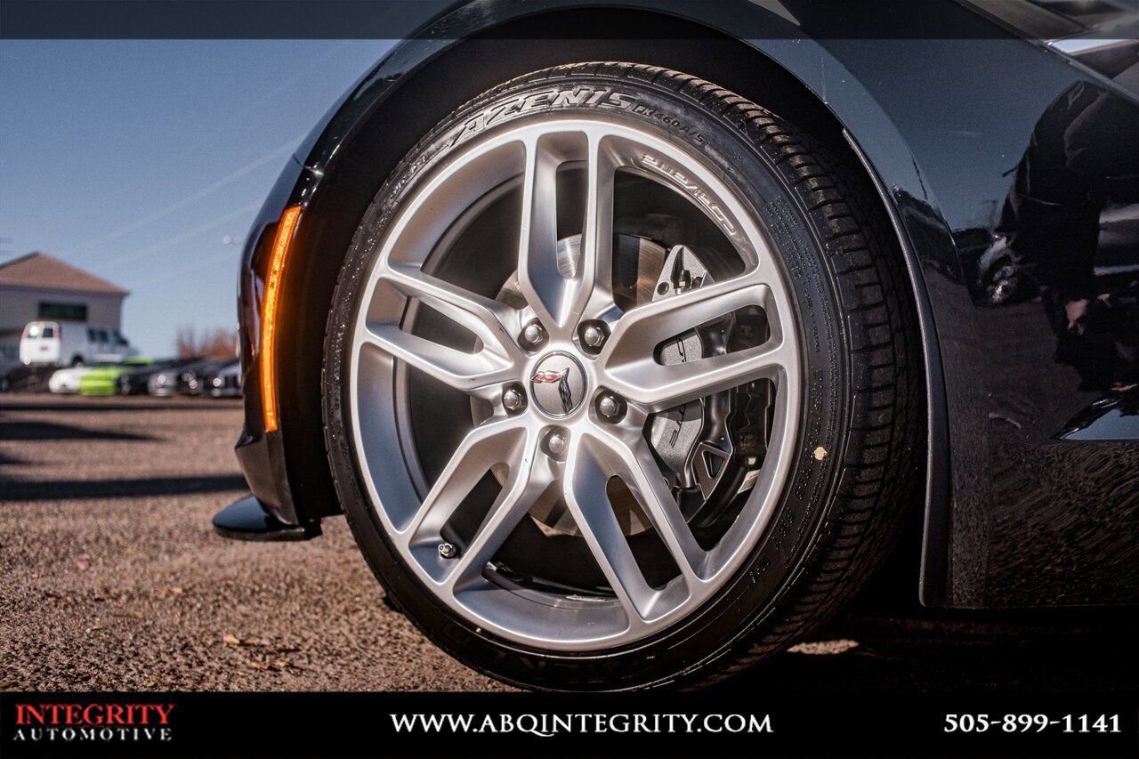 Used 2019 Chevrolet Corvette Stingray Coupe w/ Battery Protection Package image 12