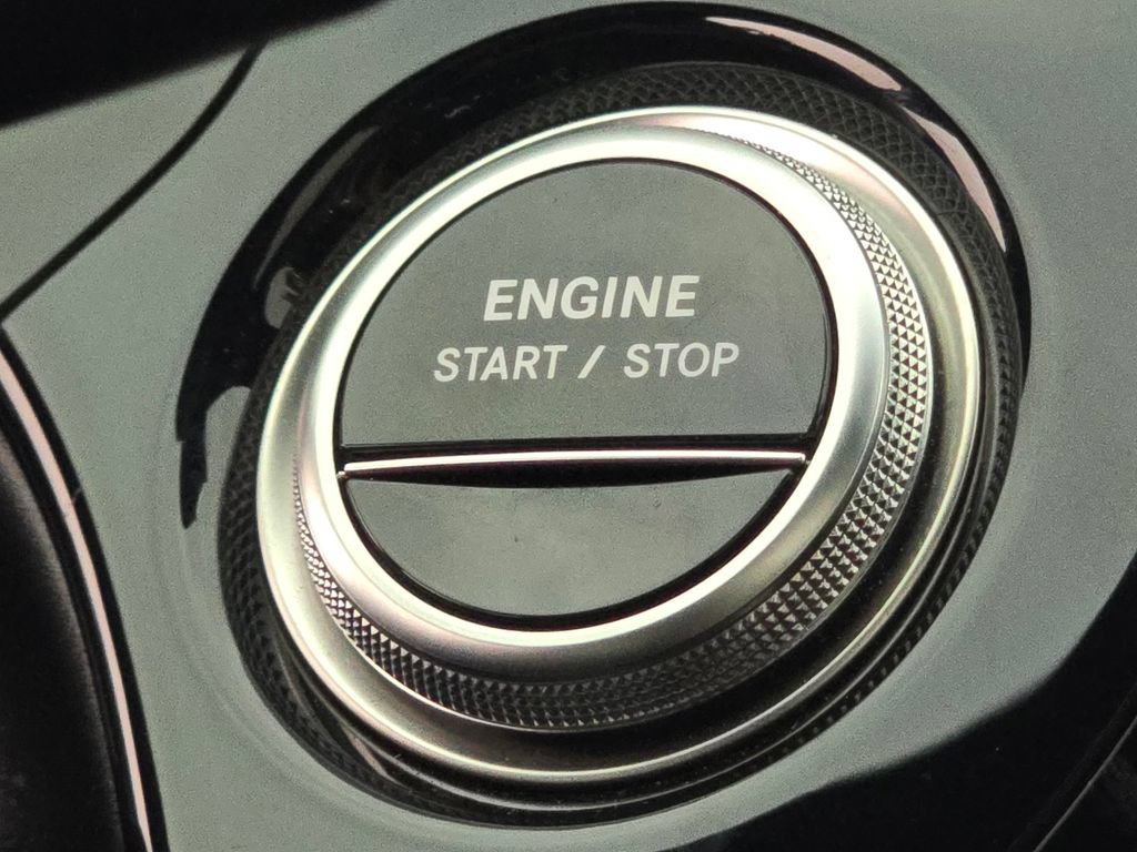 Certified 2025 Mercedes-Benz E 53 AMG e 4MATIC Sedan image 38