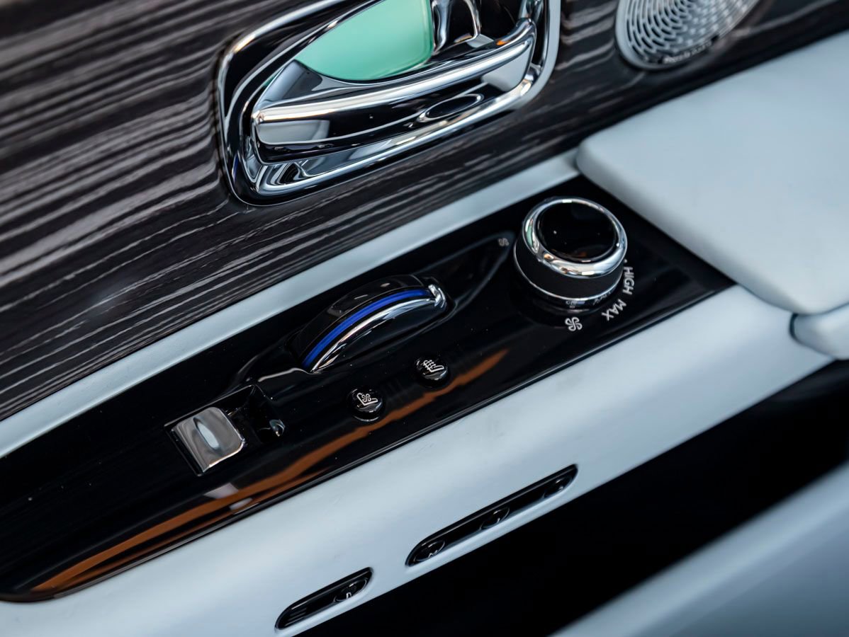 Used 2023 Rolls-Royce Phantom Sedan w/ The Phantom Package RWD image 25