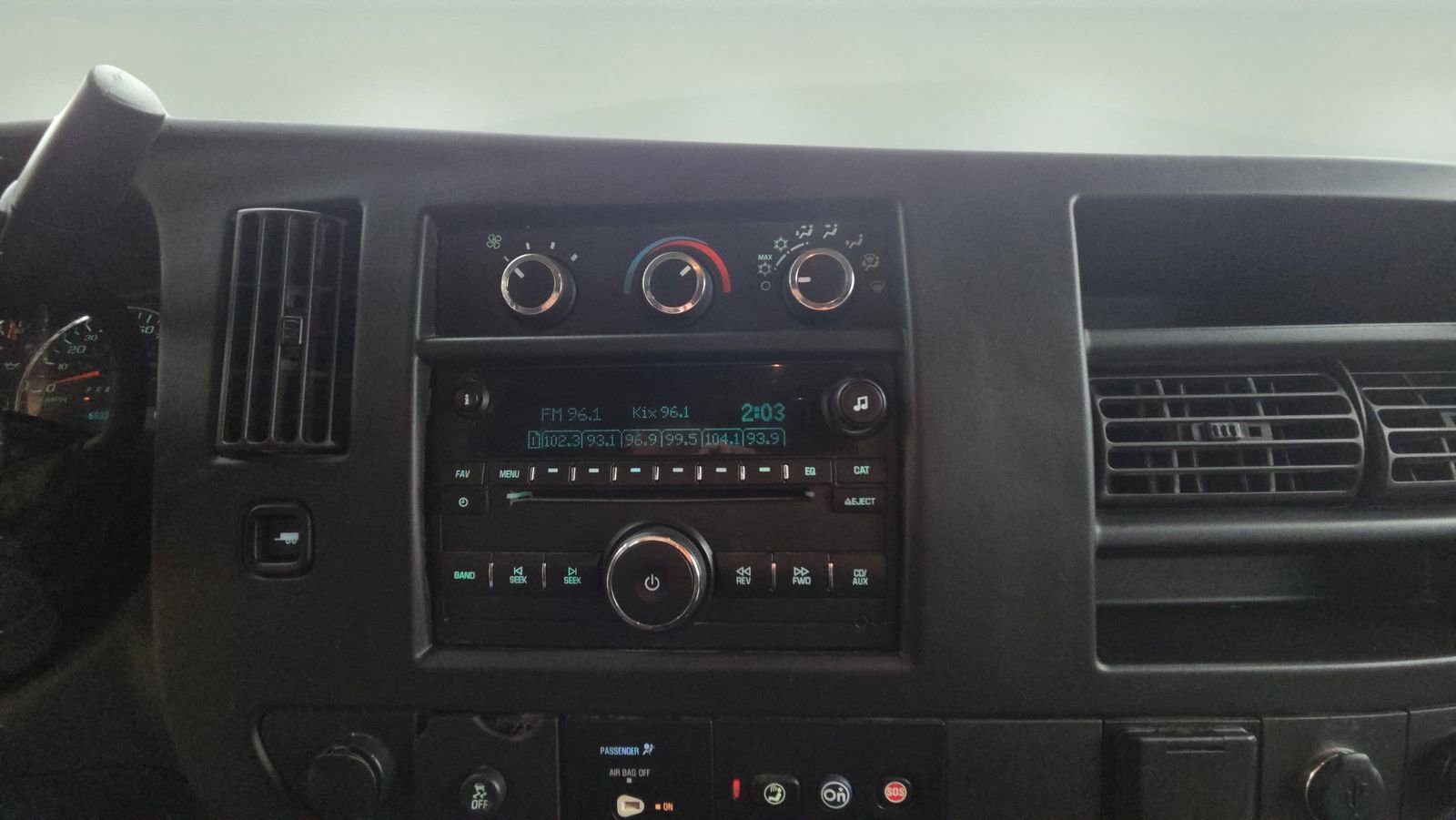 Used 2017 Chevrolet Express 3500 LT w/ LT Preferred Equipment Group image 10