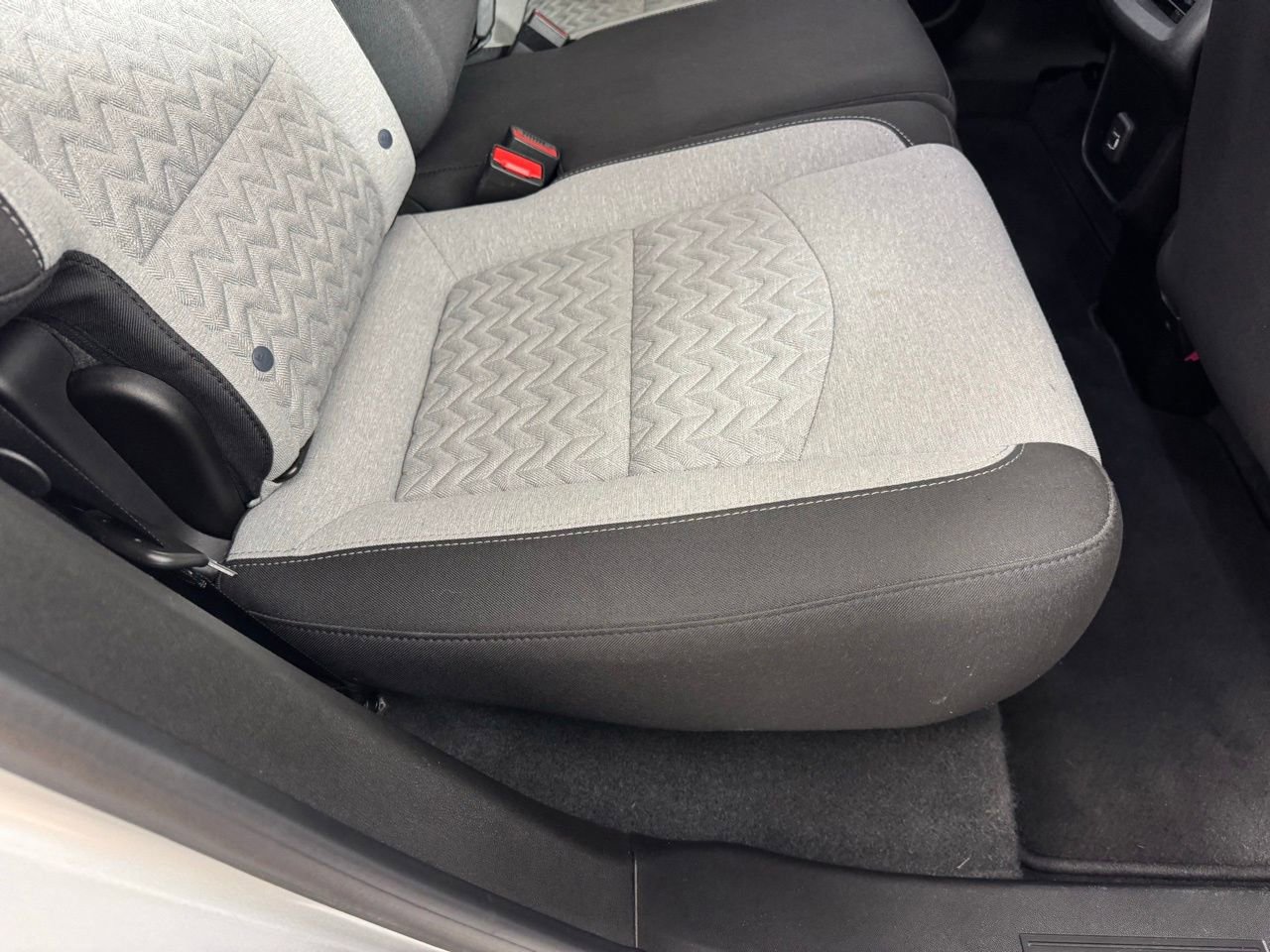 Used 2022 Chevrolet Equinox LS image 28