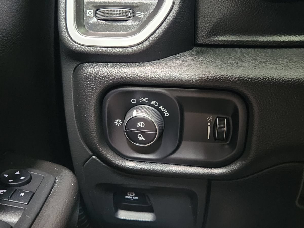 Used 2023 RAM 1500 Lone Star RWD image 30
