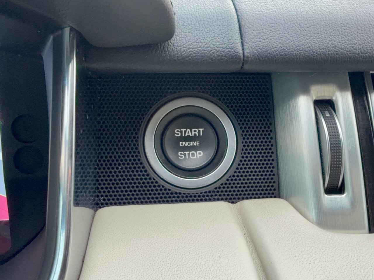 Used 2019 Land Rover Range Rover Supercharged AWD/4WD image 20