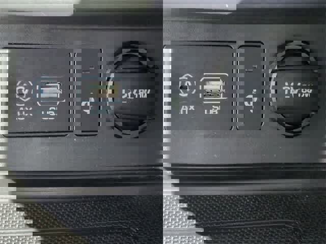 Used 2021 Hyundai Kona Limited w/ Cargo Package image 33