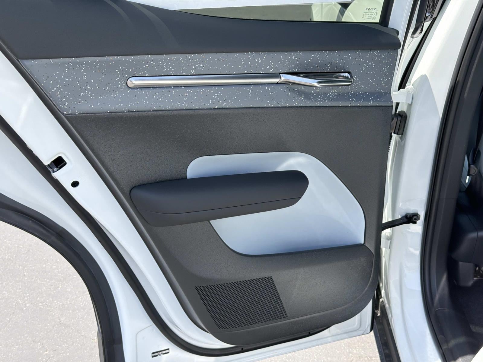 New 2026 Volvo EX30 Ultra AWD/4WD image 16