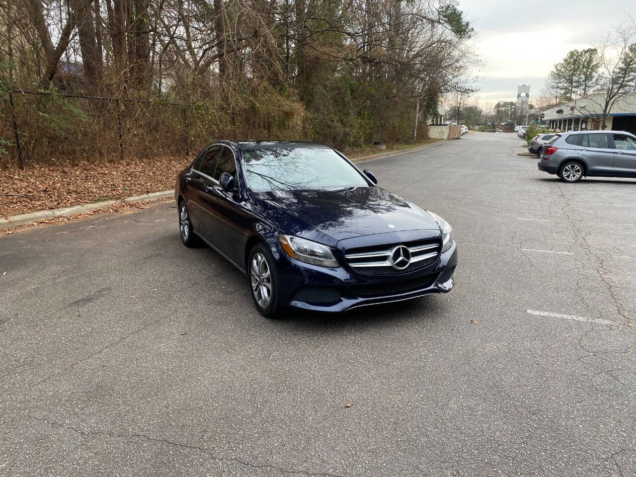 Used 2017 Mercedes-Benz C 300 4MATIC Sedan image 4