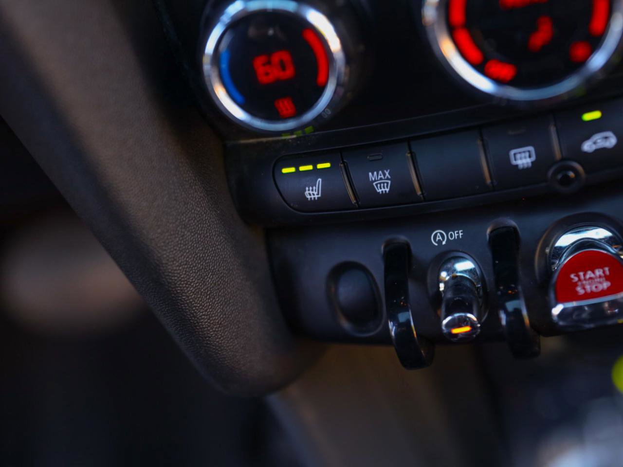 Used 2019 MINI Cooper 2-Door Hardtop FWD image 13