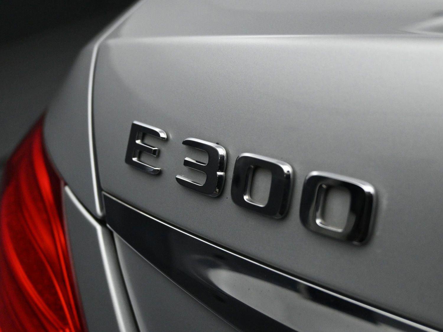 Used 2019 Mercedes-Benz E 300 4MATIC image 23