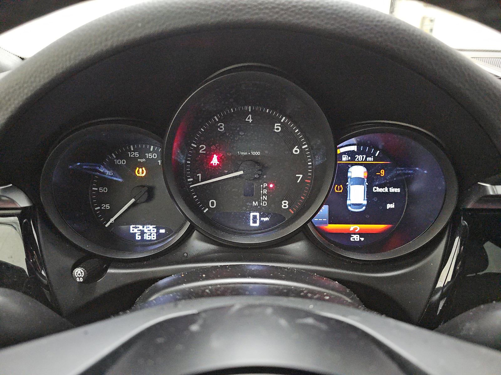 Used 2023 Porsche Macan w/ Premium Package Plus image 16