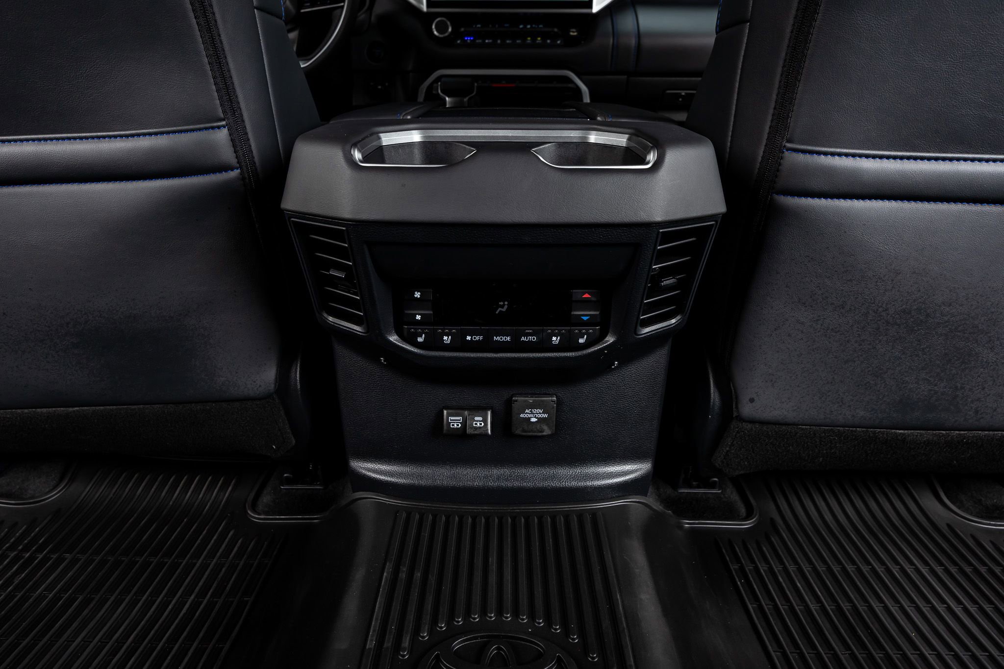 Used 2025 Toyota Sequoia Platinum image 32