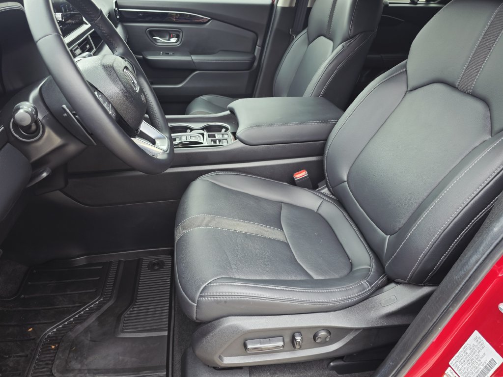 Certified 2024 Honda Pilot Touring image 14