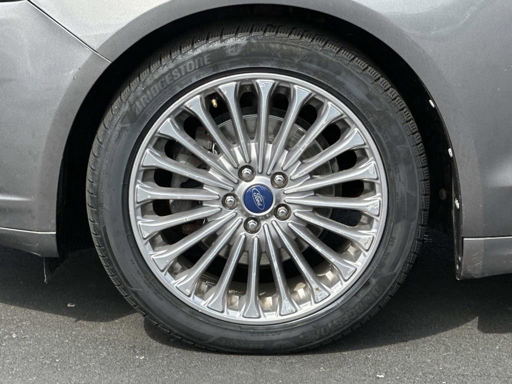 Used 2013 Ford Fusion Titanium FWD image 9