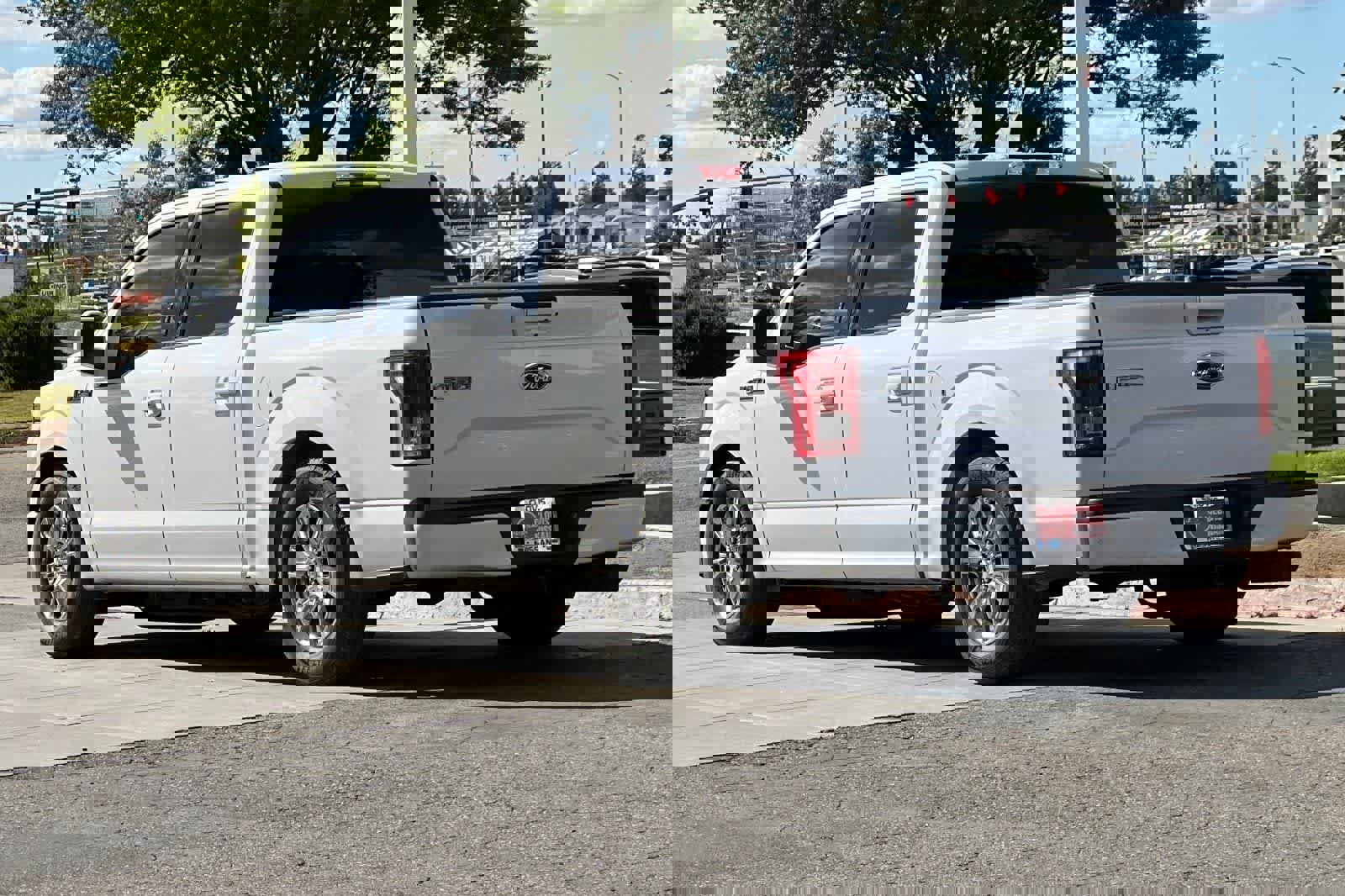 Used 2017 Ford F150 XLT w/ Equipment Group 301A Mid image 7