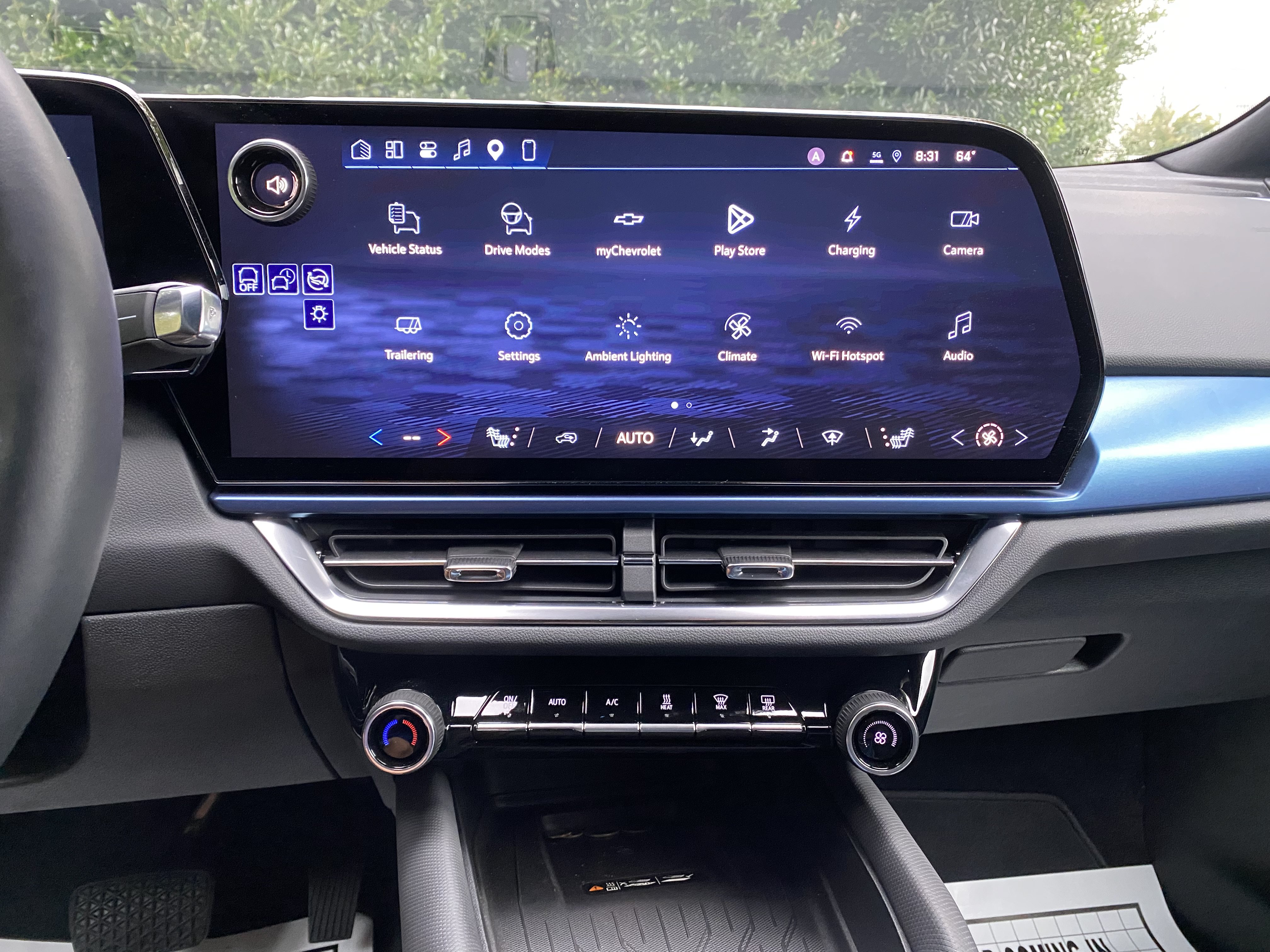New 2026 Chevrolet Equinox EV LT AWD/4WD image 25