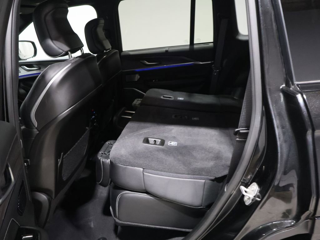 Certified 2022 Jeep Grand Cherokee Overland w/ Luxury Tech Group IV image 19