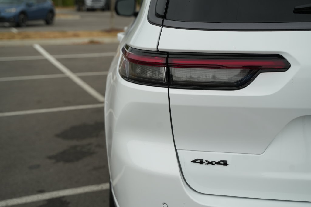 New 2027 Jeep Grand Cherokee L Limited AWD/4WD image 46