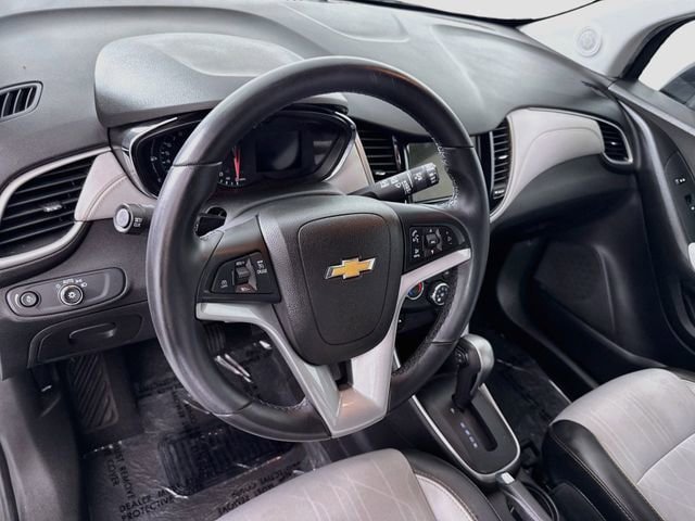 Used 2019 Chevrolet Trax LT w/ Driver Confidence Package FWD image 9