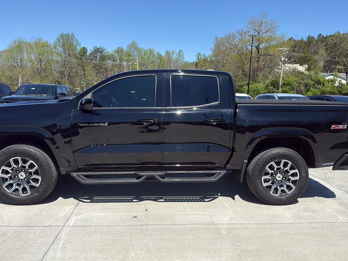 Used 2023 Chevrolet Colorado Z71 w/ Z71 Convenience Package 2 AWD/4WD image 11