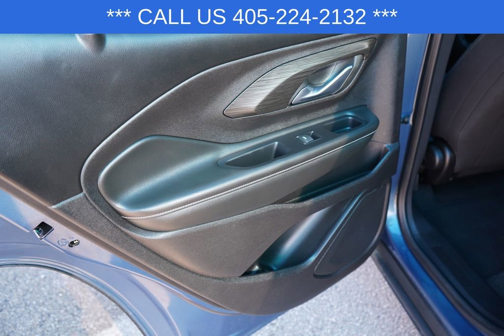 Used 2024 GMC Terrain SLE image 27