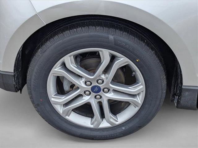 Used 2018 Ford Edge Titanium image 26