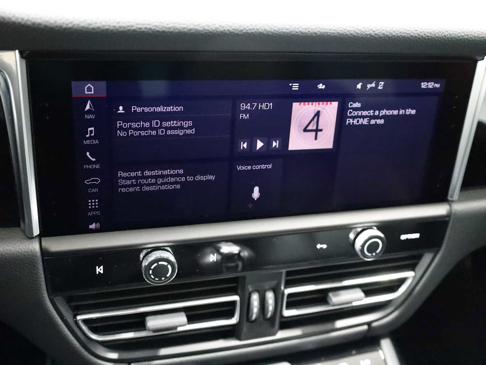 Certified 2025 Porsche Macan S AWD/4WD image 32