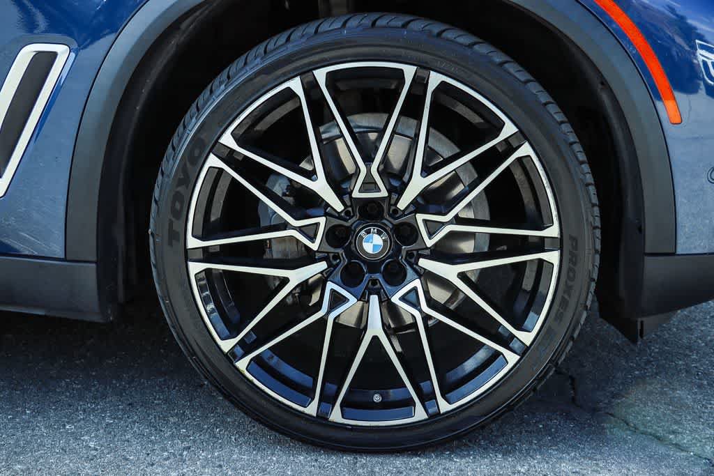 Used 2021 BMW X5 xDrive40i w/ Premium Package AWD/4WD image 11