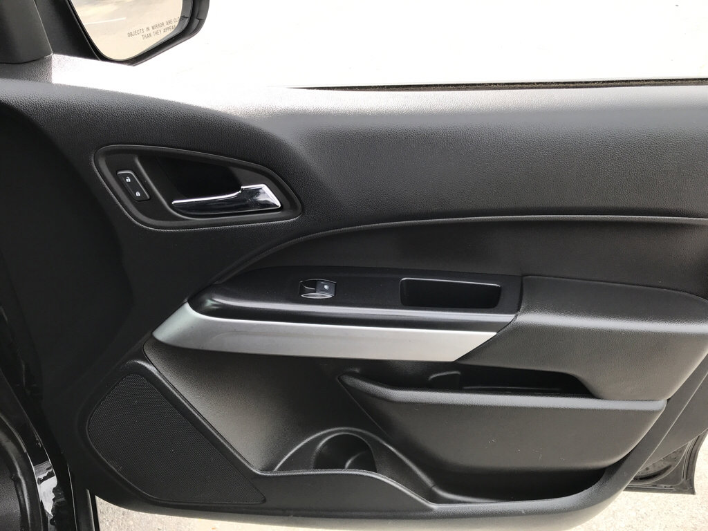 Used 2022 Chevrolet Colorado LT w/ Fleet Safety Package image 15