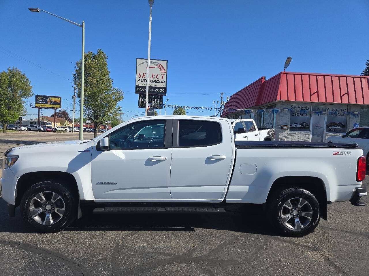 Used 2017 Chevrolet Colorado Z71 AWD/4WD image 1