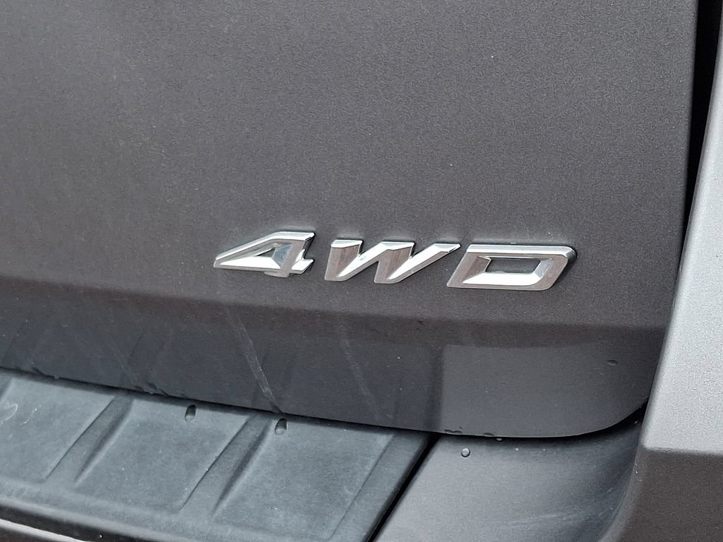 Used 2022 Ford Explorer XLT w/ Equipment Group 202A AWD/4WD image 35