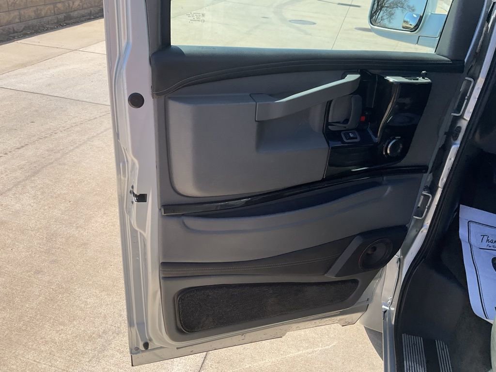 Used 2019 GMC Savana 2500 Extended image 7