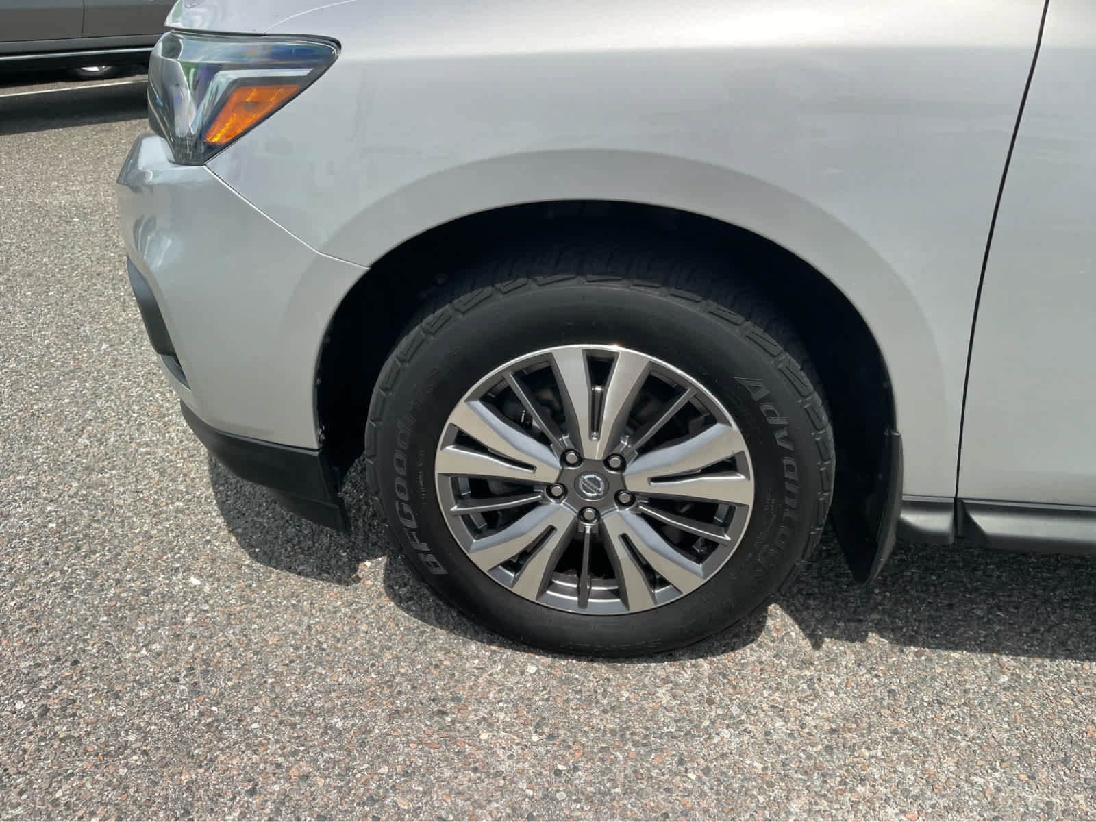 Used 2019 Nissan Pathfinder SV AWD/4WD image 9