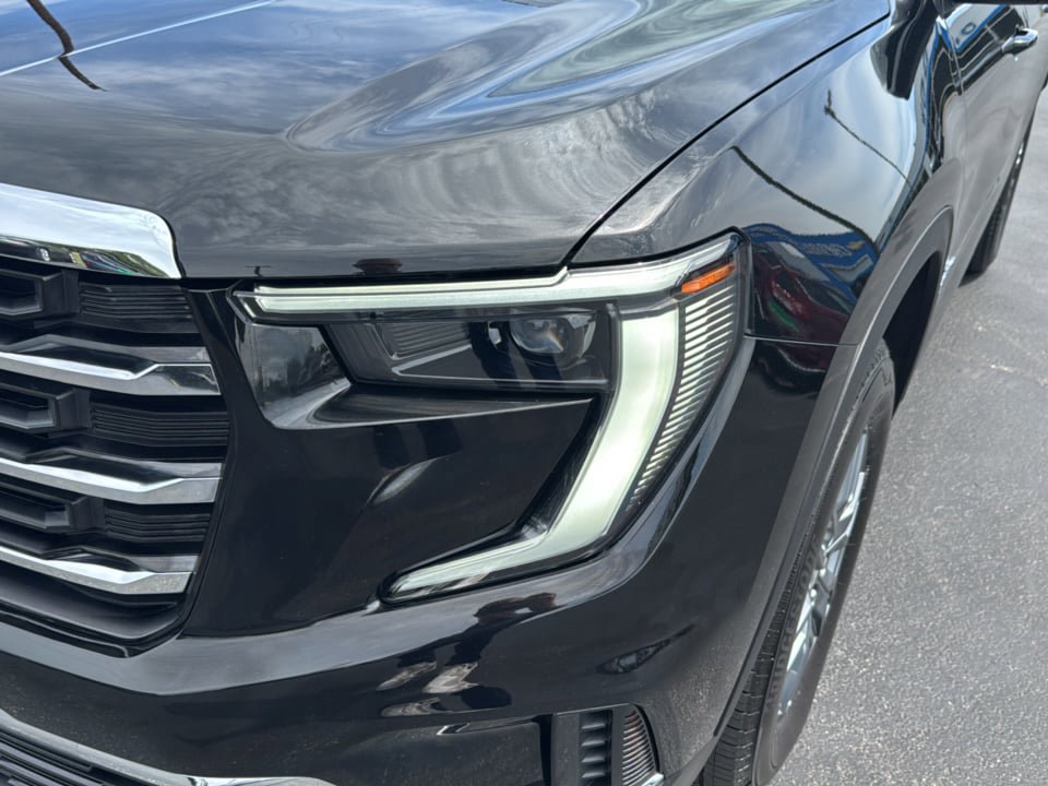 Used 2025 GMC Acadia Elevation FWD image 10
