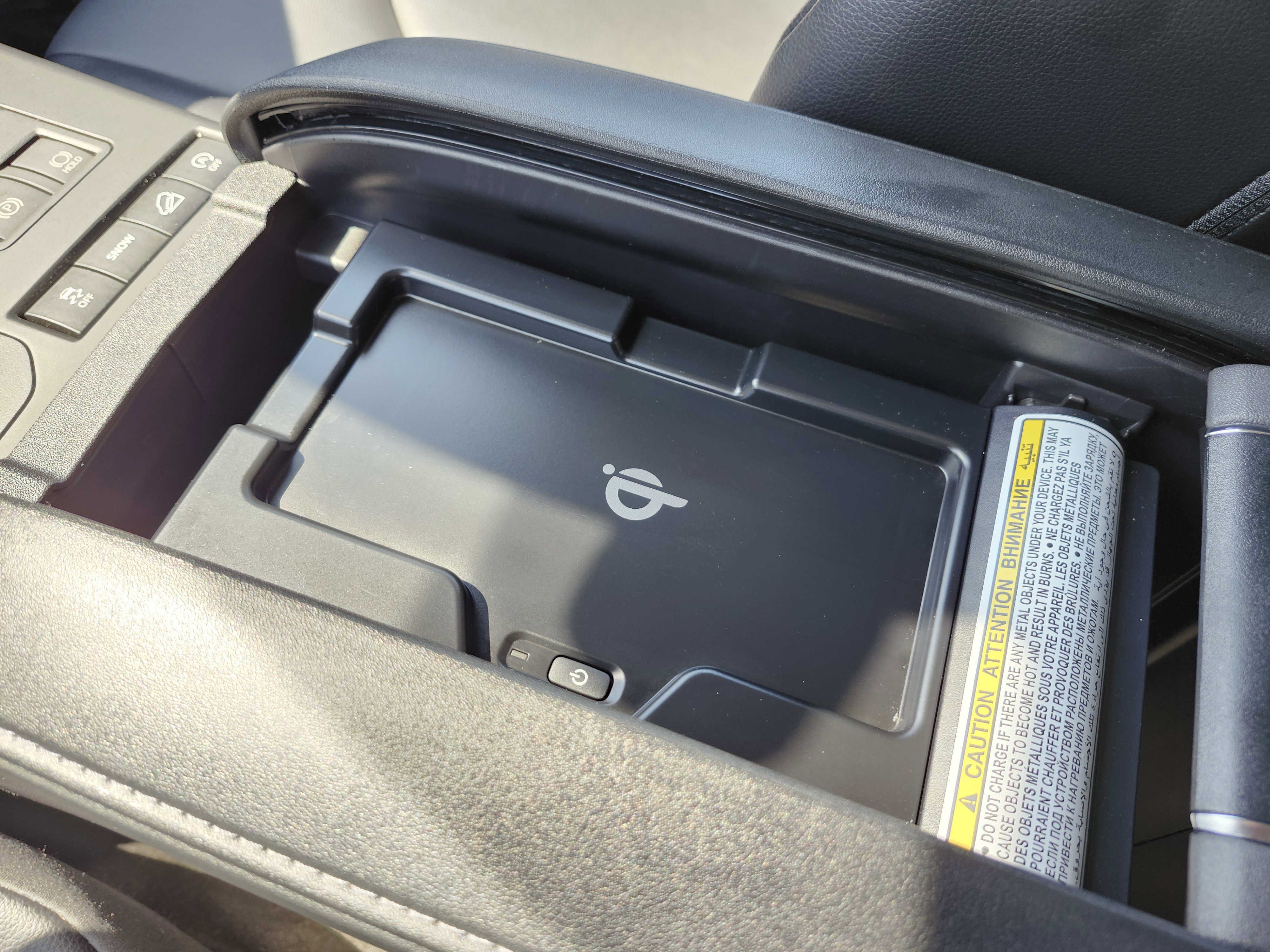 Used 2022 Toyota Highlander XLE AWD/4WD image 13