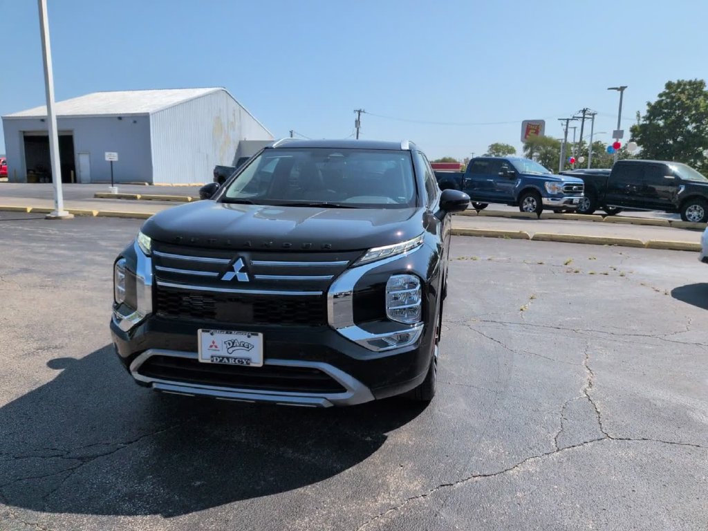 New 2026 Mitsubishi Outlander SEL FWD image 16