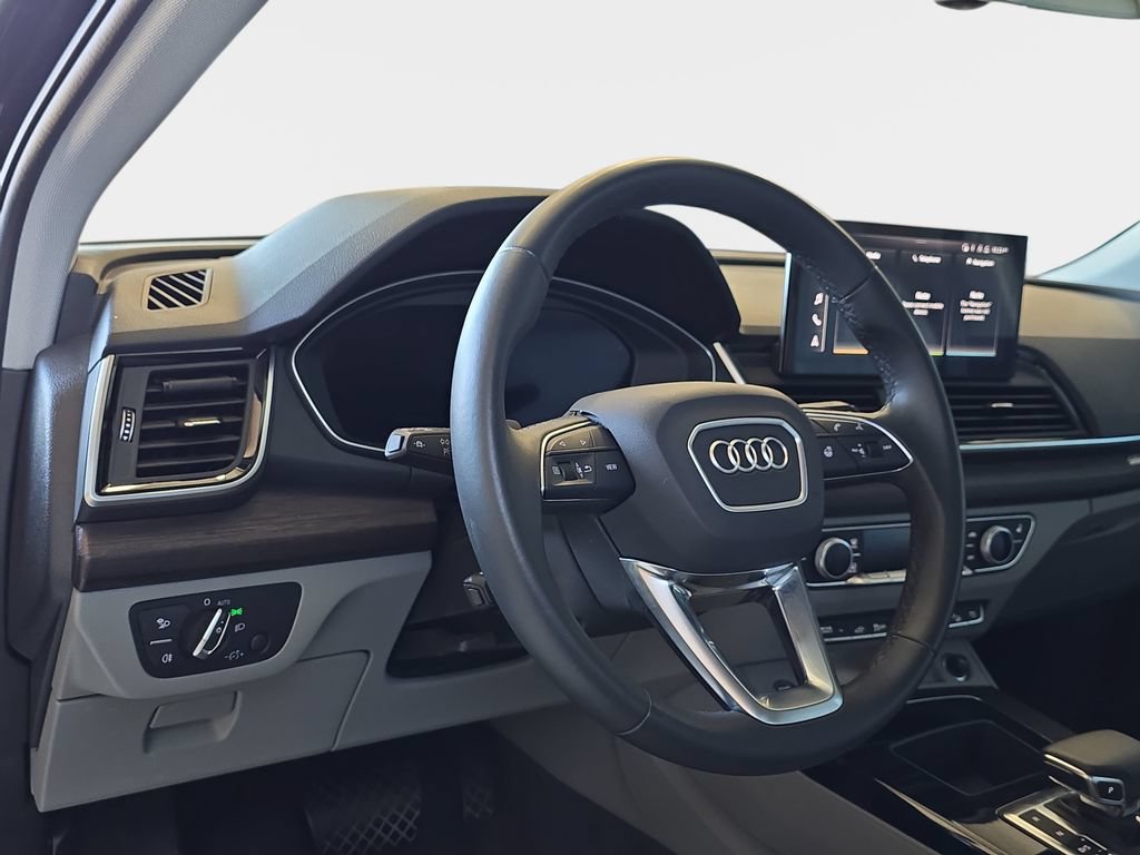 Used 2024 Audi Q5 e Premium w/ Convenience Package AWD/4WD image 14