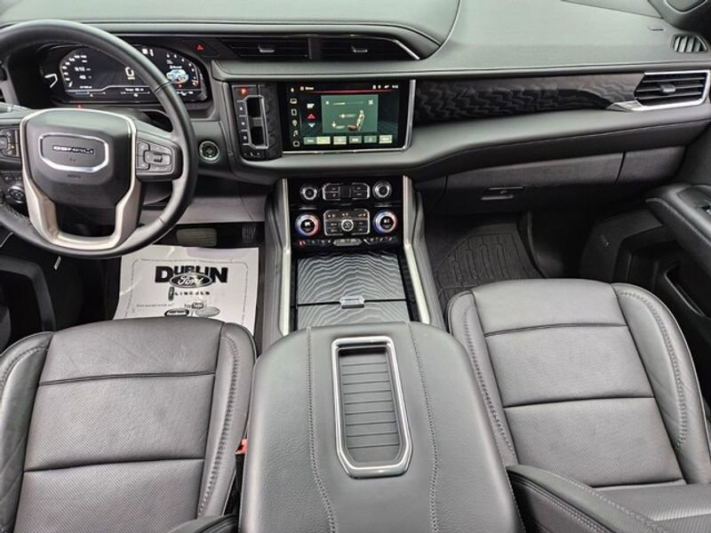 Used 2023 GMC Yukon Denali image 11