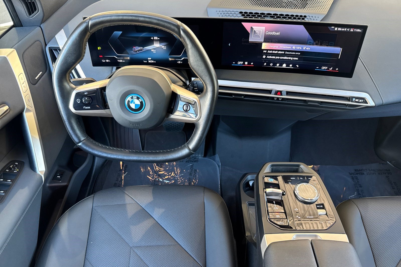 Used 2024 BMW iX xDrive50 w/ Sport Package AWD/4WD image 18