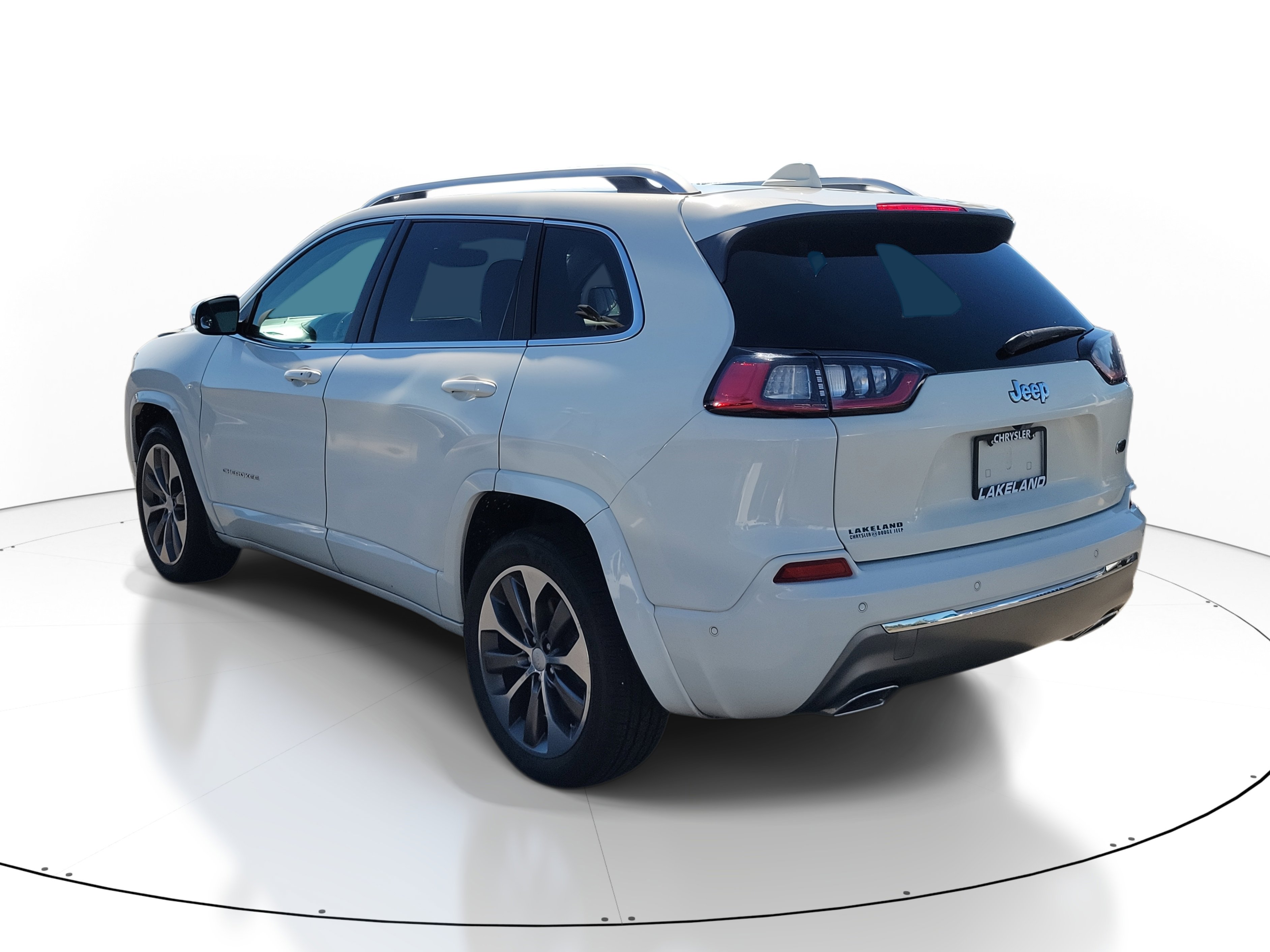 Used 2019 Jeep Cherokee Overland w/ Technology Group image 4