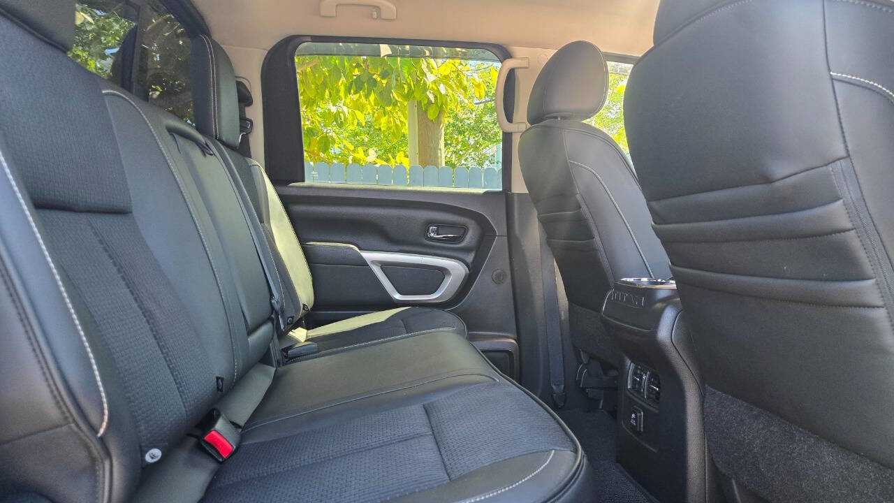 Used 2016 Nissan Titan PRO-4X AWD/4WD image 17
