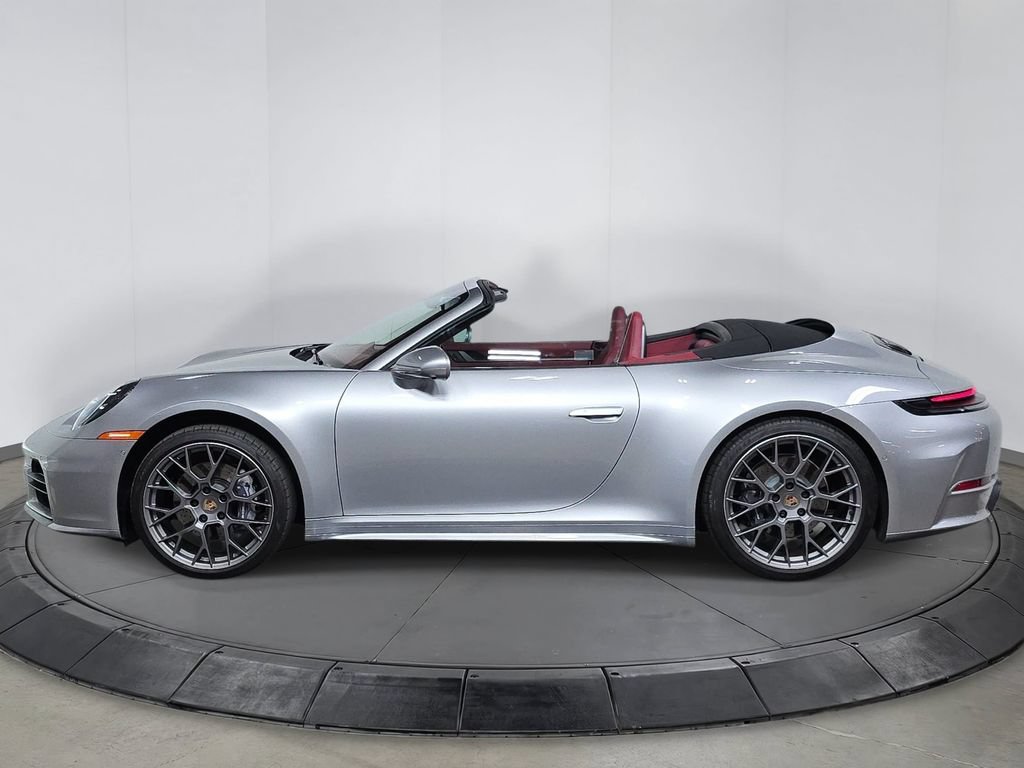 Certified 2025 Porsche 911 Carrera RWD image 2