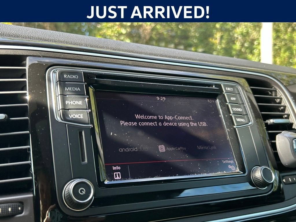 Used 2018 Volkswagen Beetle 2.0T Dune FWD image 20